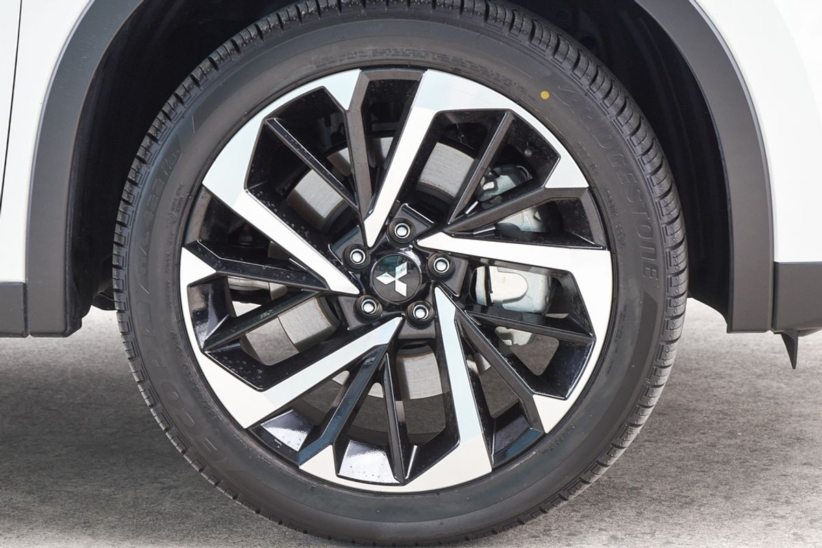 2024 Mitsubishi Outlander PHEV Aspire ZM