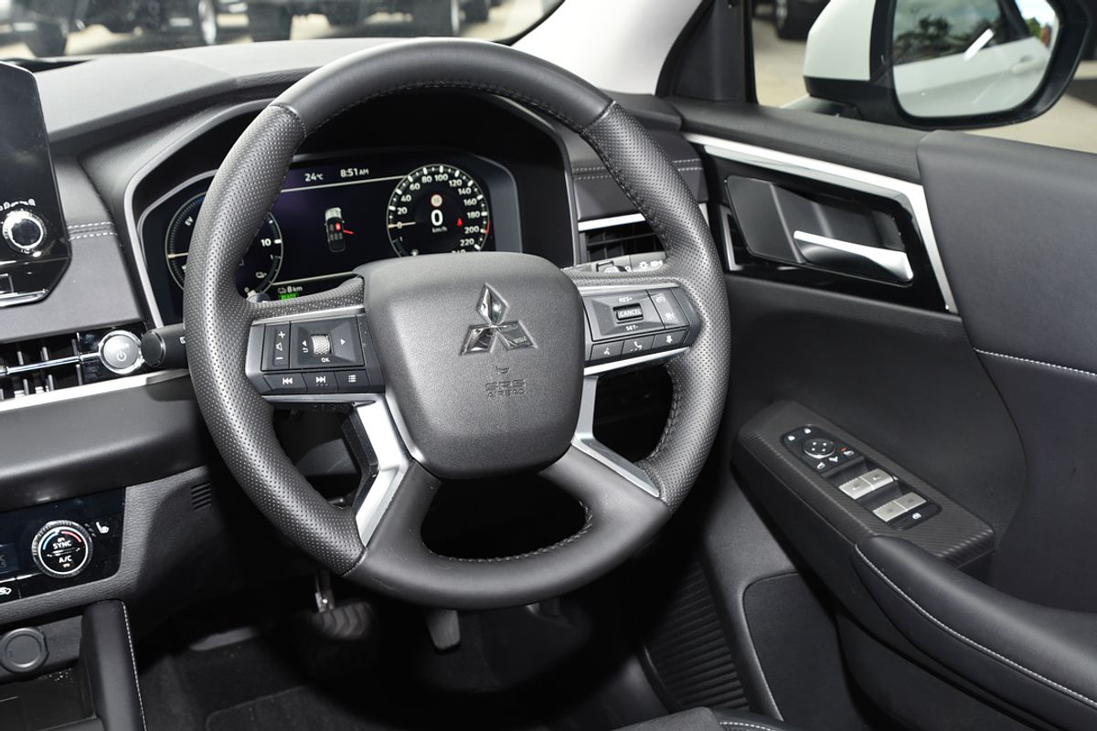 2024 Mitsubishi Outlander PHEV Aspire ZM