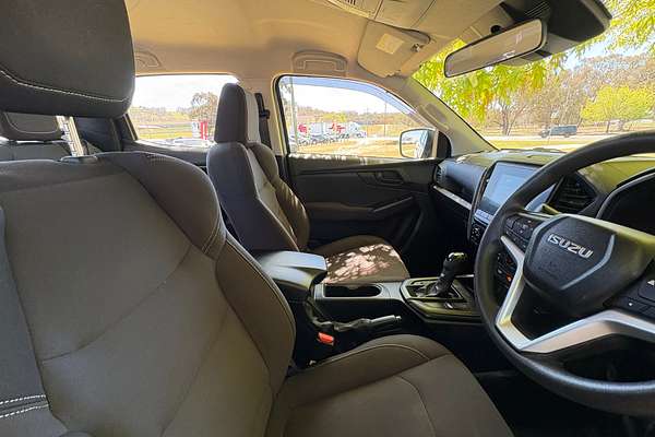 2020 Isuzu D-MAX SX High Ride Rear Wheel Drive