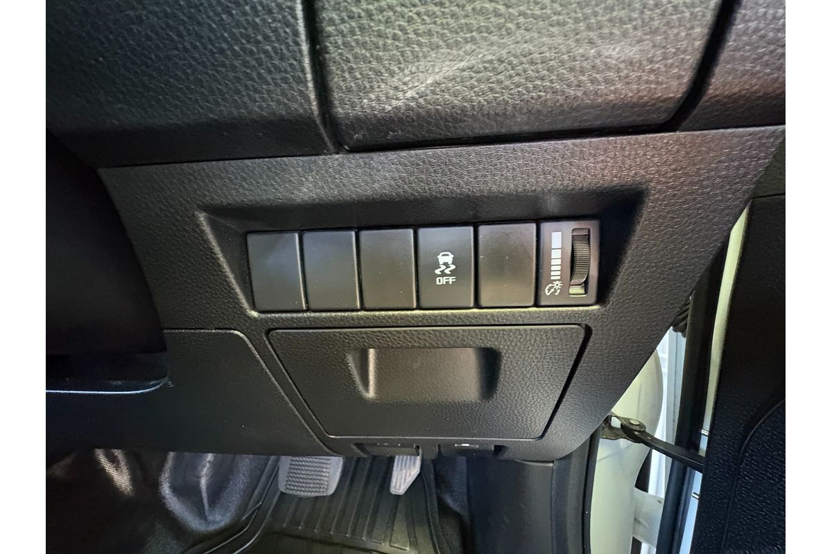 2020 Isuzu D-MAX SX High Ride Rear Wheel Drive