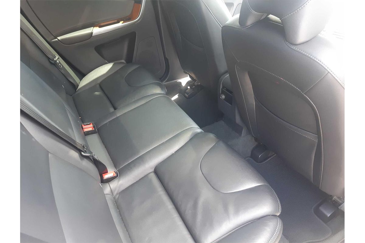 2017 Volvo XC60 T5 Luxury