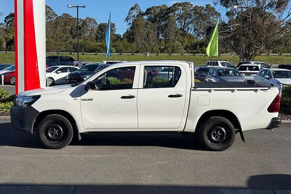 2016 Toyota Hilux Workmate GUN125R 4X4