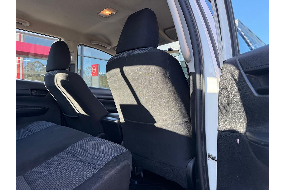 2016 Toyota Hilux Workmate GUN125R 4X4