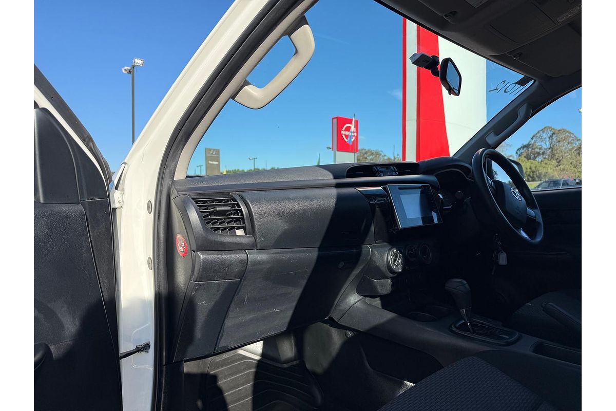 2016 Toyota Hilux Workmate GUN125R 4X4