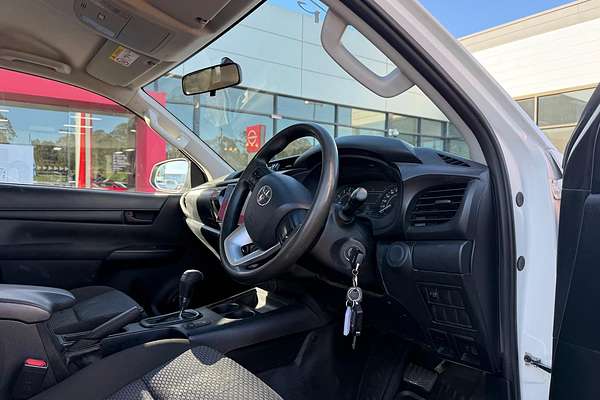 2016 Toyota Hilux Workmate GUN125R 4X4