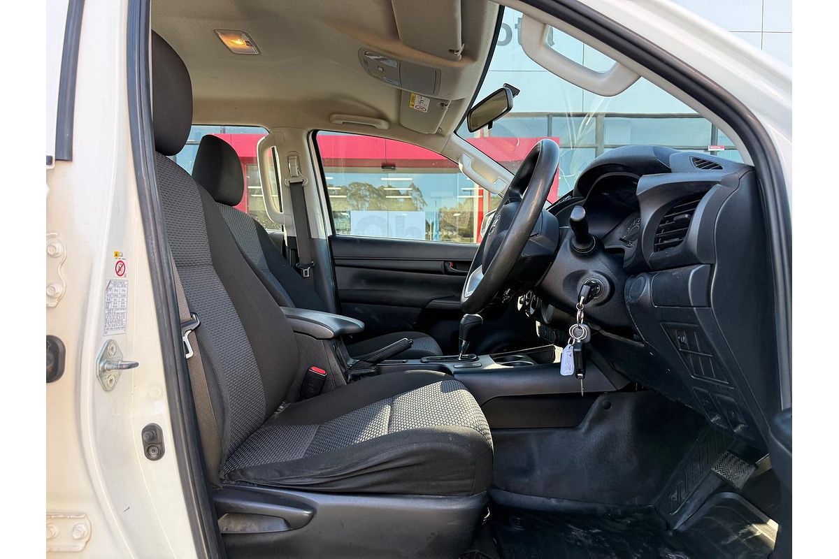 2016 Toyota Hilux Workmate GUN125R 4X4