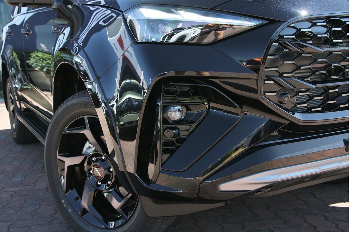 2025 Isuzu MU-X X-TERRAIN