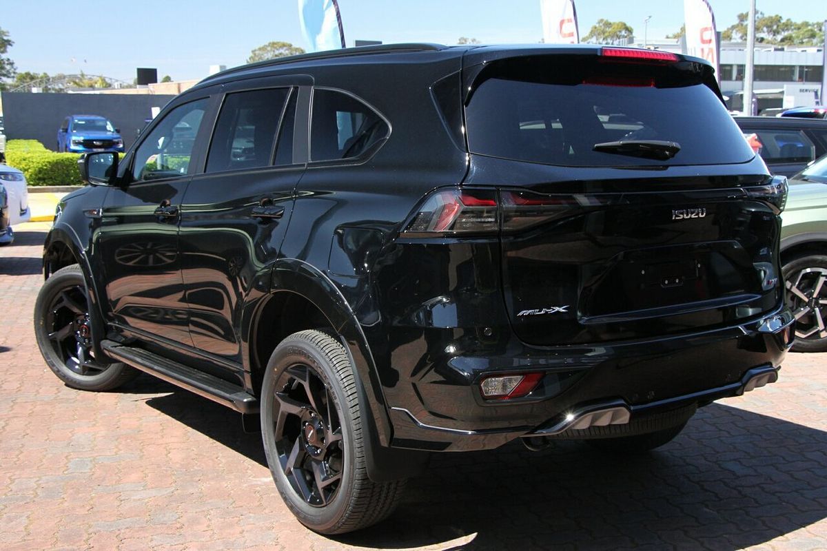 2025 Isuzu MU-X X-TERRAIN