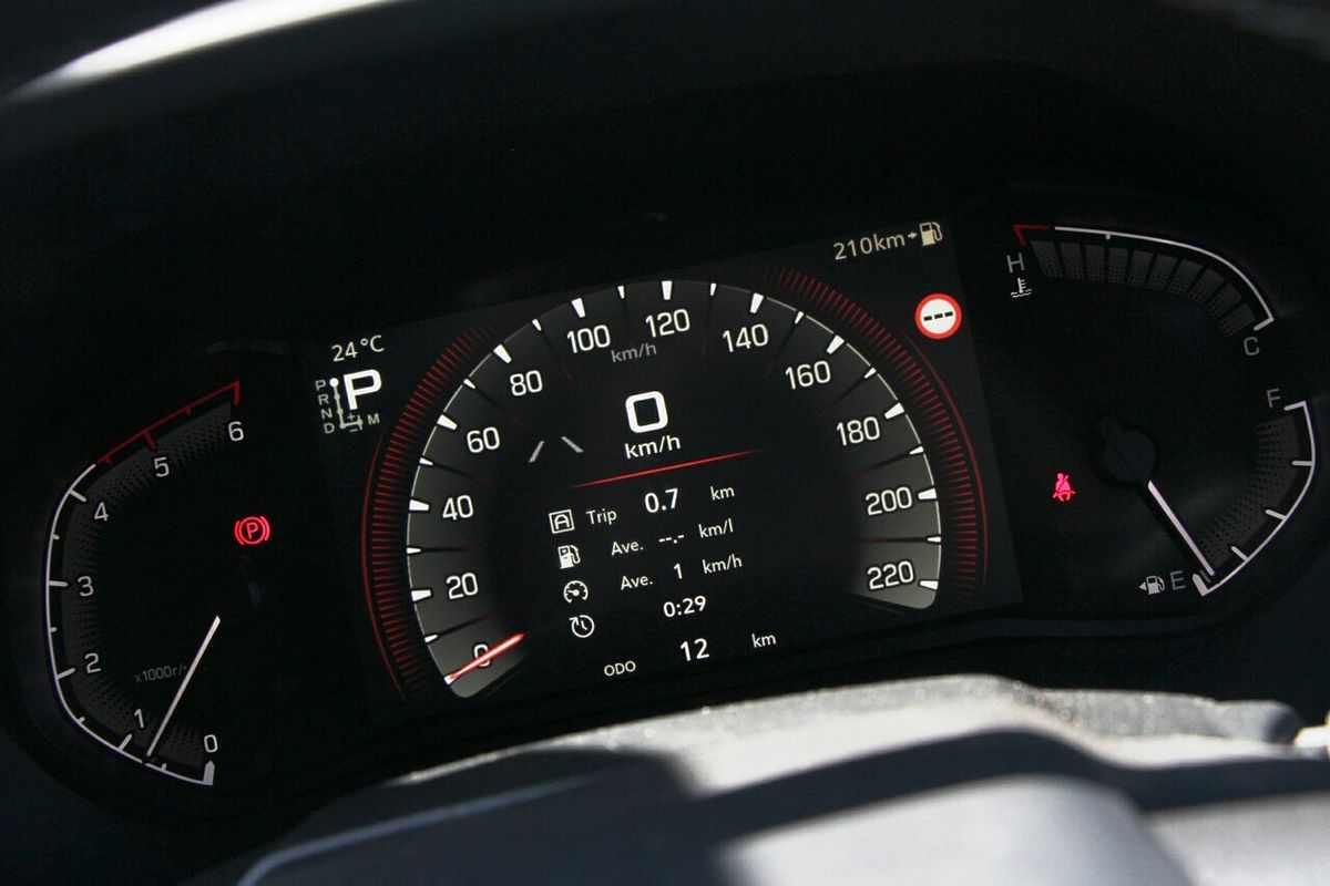 2025 Isuzu MU-X X-TERRAIN