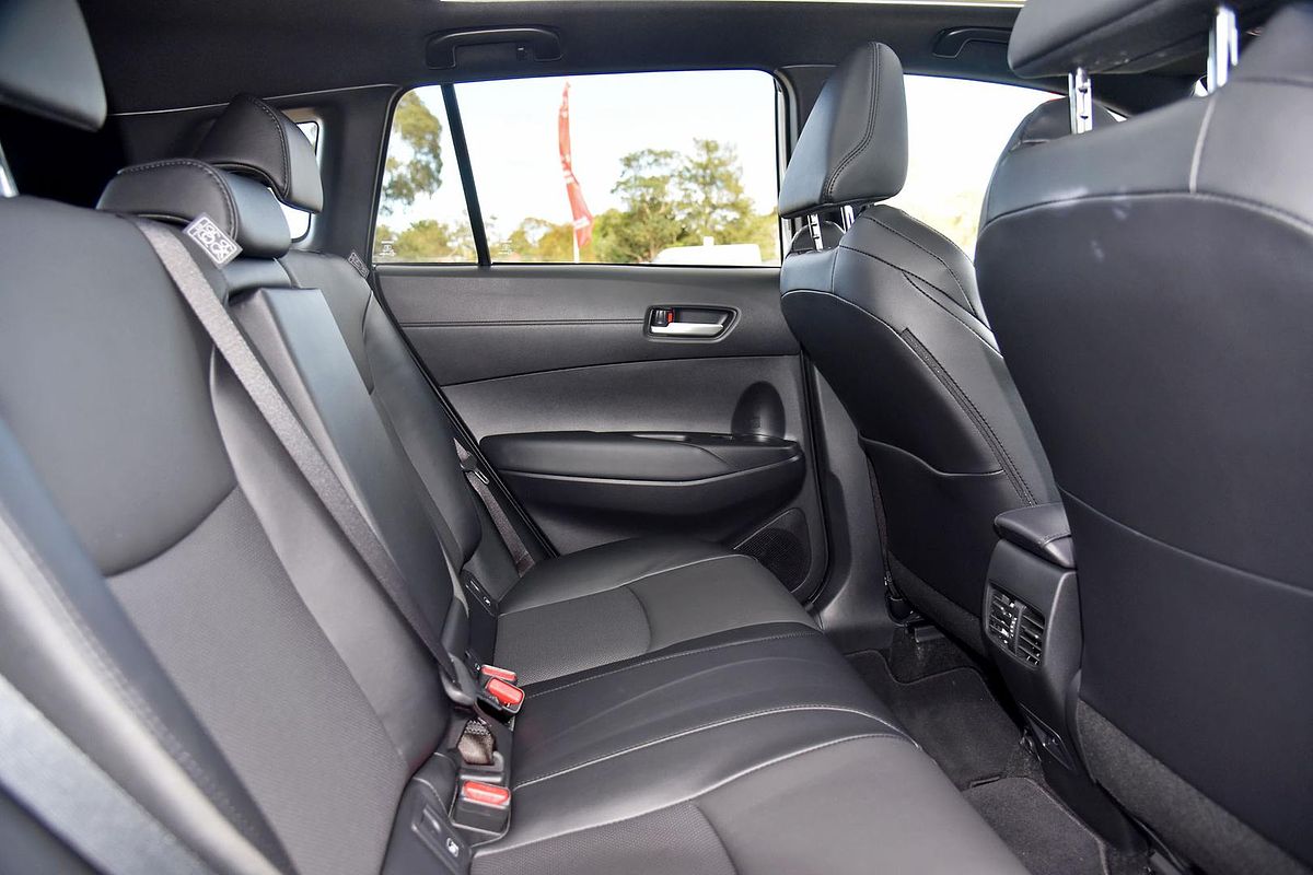 2024 Toyota Corolla Cross Atmos MXGH15R