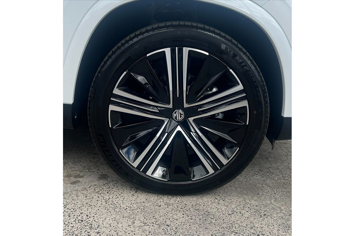 2025 MG QS Essence IS31