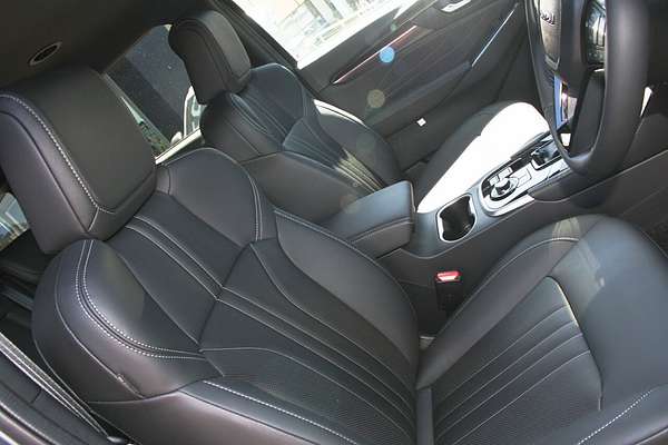 2025 Isuzu MU-X LS-T
