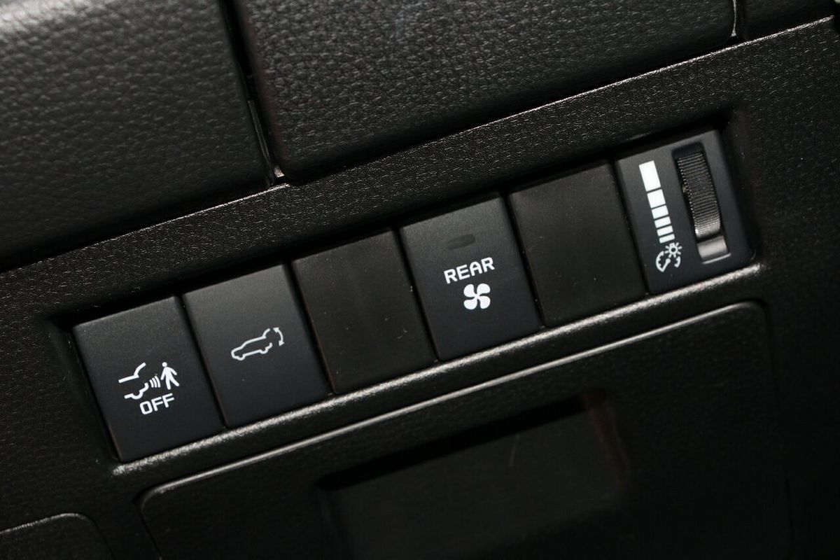 2025 Isuzu MU-X LS-U
