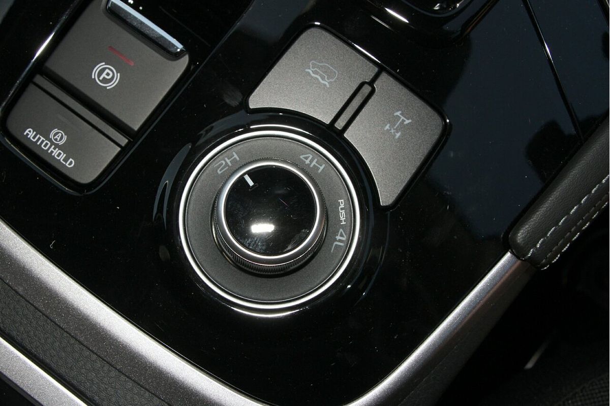 2025 Isuzu MU-X LS-U