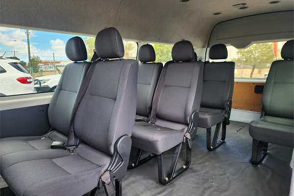 2018 Toyota Hiace COMMUTER (12 SEATS) KDH223R MY16