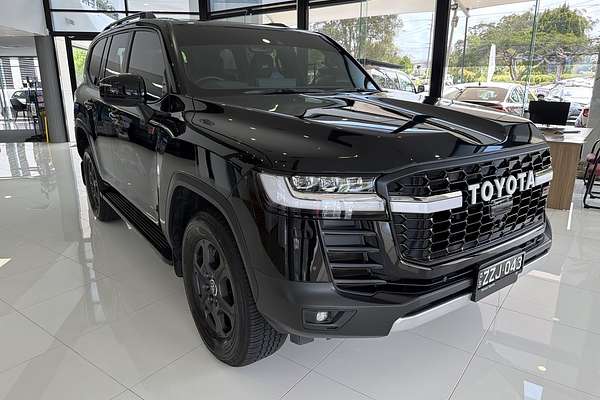 2023 Toyota Landcruiser GR Sport FJA300R