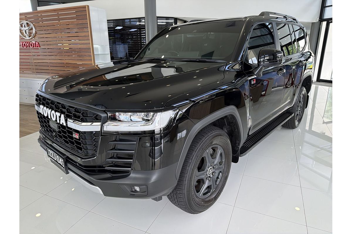 2023 Toyota Landcruiser GR Sport FJA300R