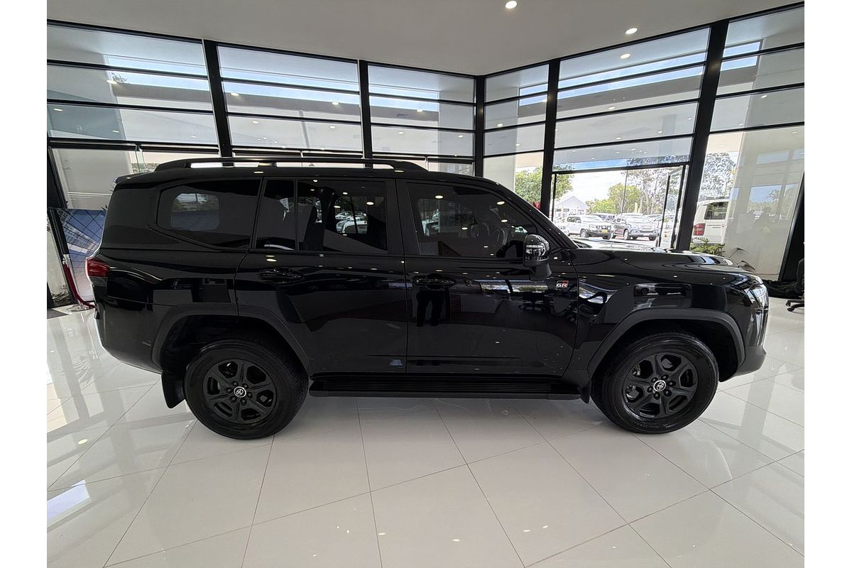 2023 Toyota Landcruiser GR Sport FJA300R