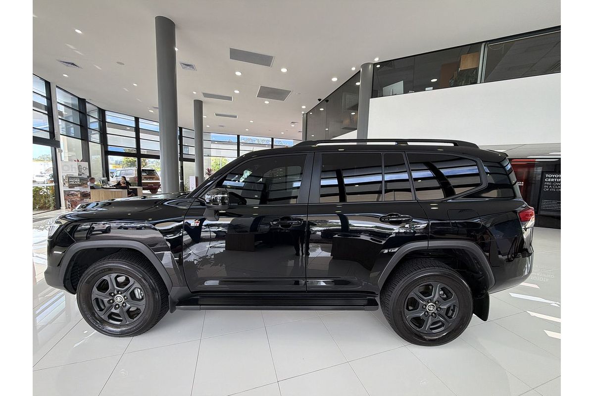 2023 Toyota Landcruiser GR Sport FJA300R