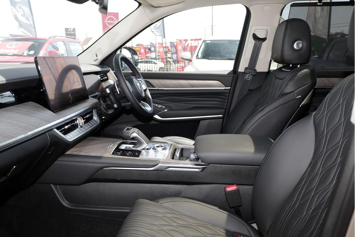 2025 GWM Tank 500 Ultra Hi4-T PHEV P03