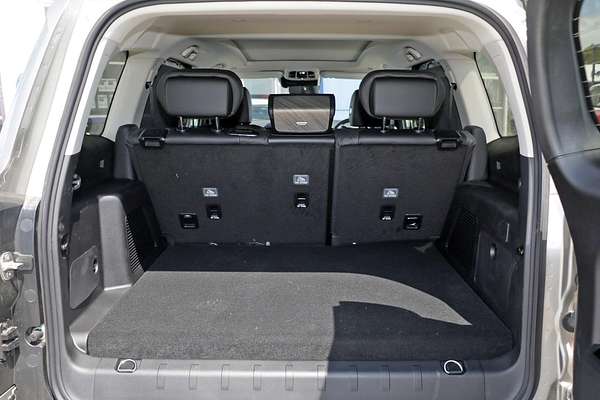 2025 GWM Tank 500 Ultra Hi4-T PHEV P03