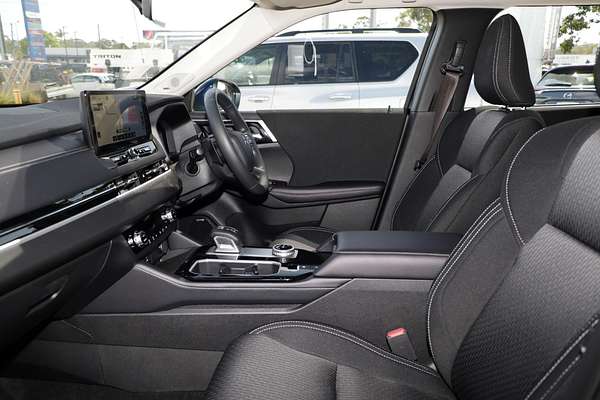 2025 Mitsubishi Outlander ES ZM