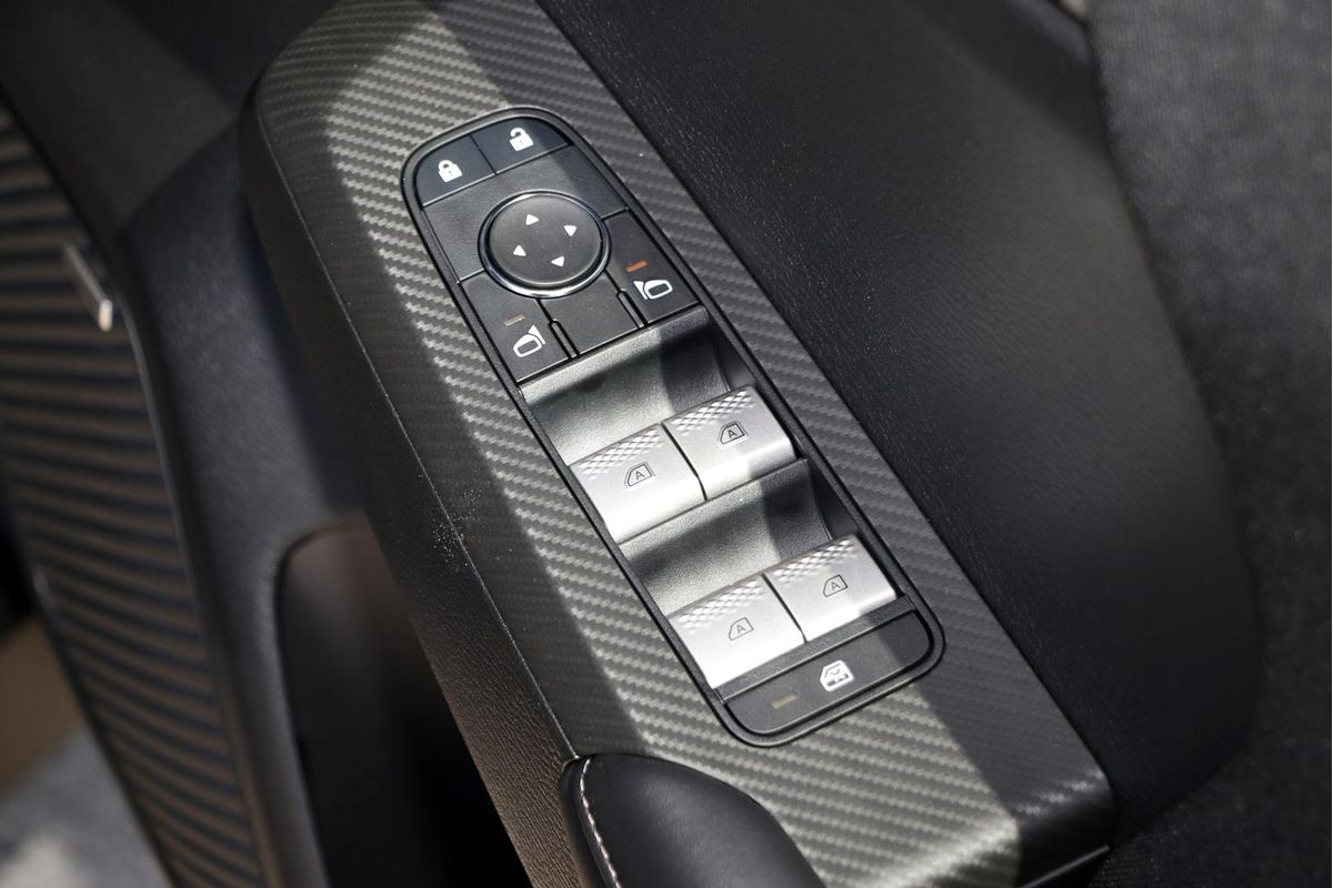 2025 Mitsubishi Outlander ES ZM