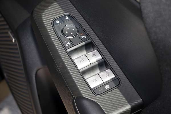 2025 Mitsubishi Outlander ES ZM