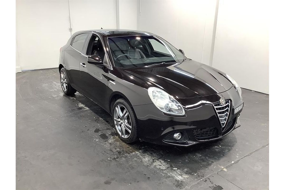 2016 Alfa Romeo Giulietta Distinctive Series 1