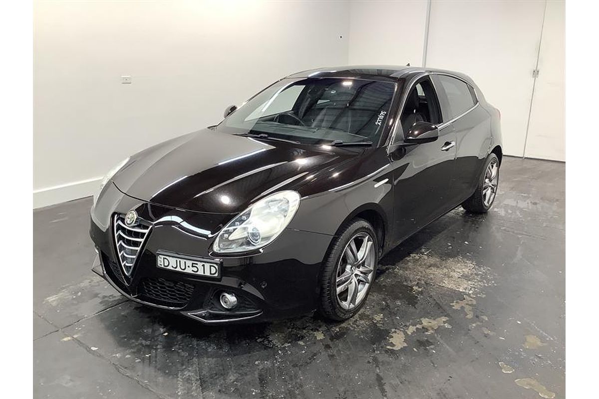 2016 Alfa Romeo Giulietta Distinctive Series 1