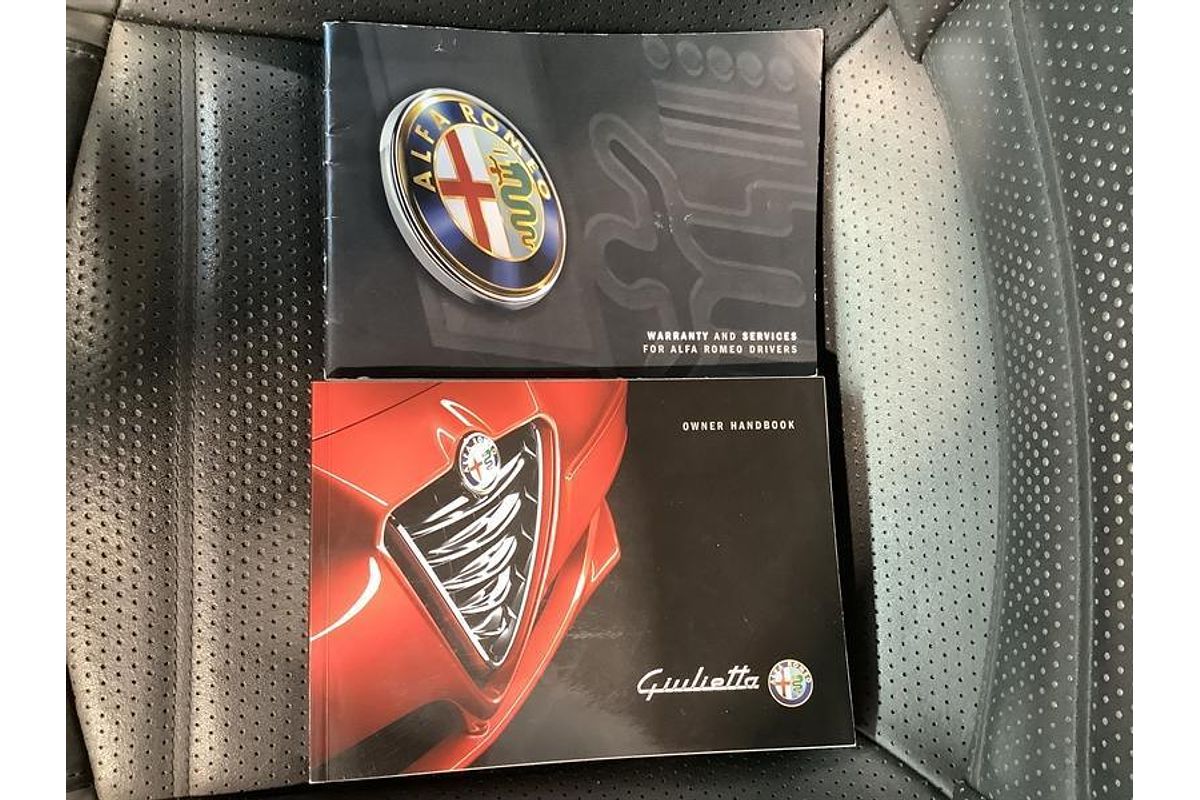 2016 Alfa Romeo Giulietta Distinctive Series 1