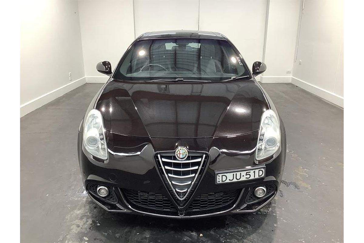 2016 Alfa Romeo Giulietta Distinctive Series 1