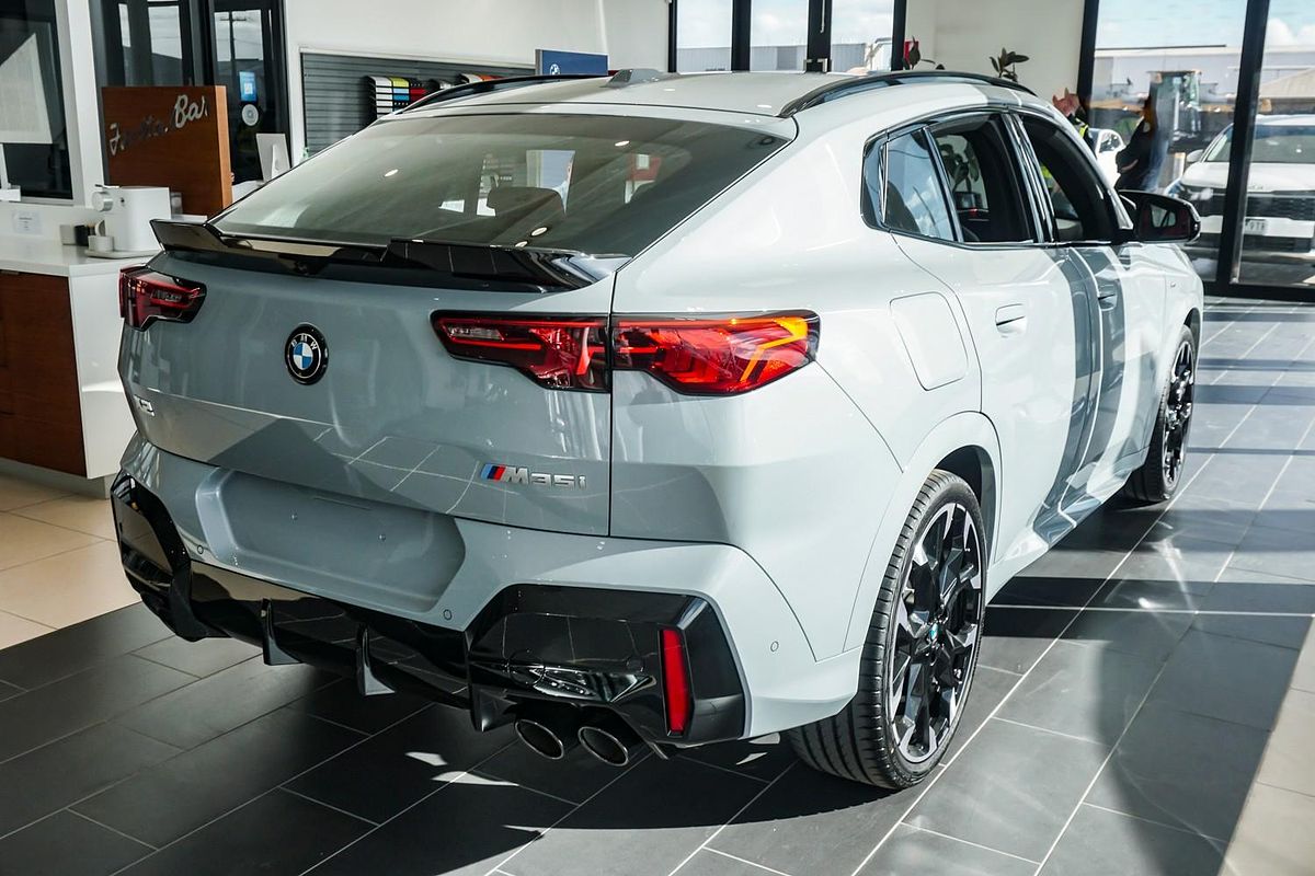 2025 BMW X2 M35i xDrive U10