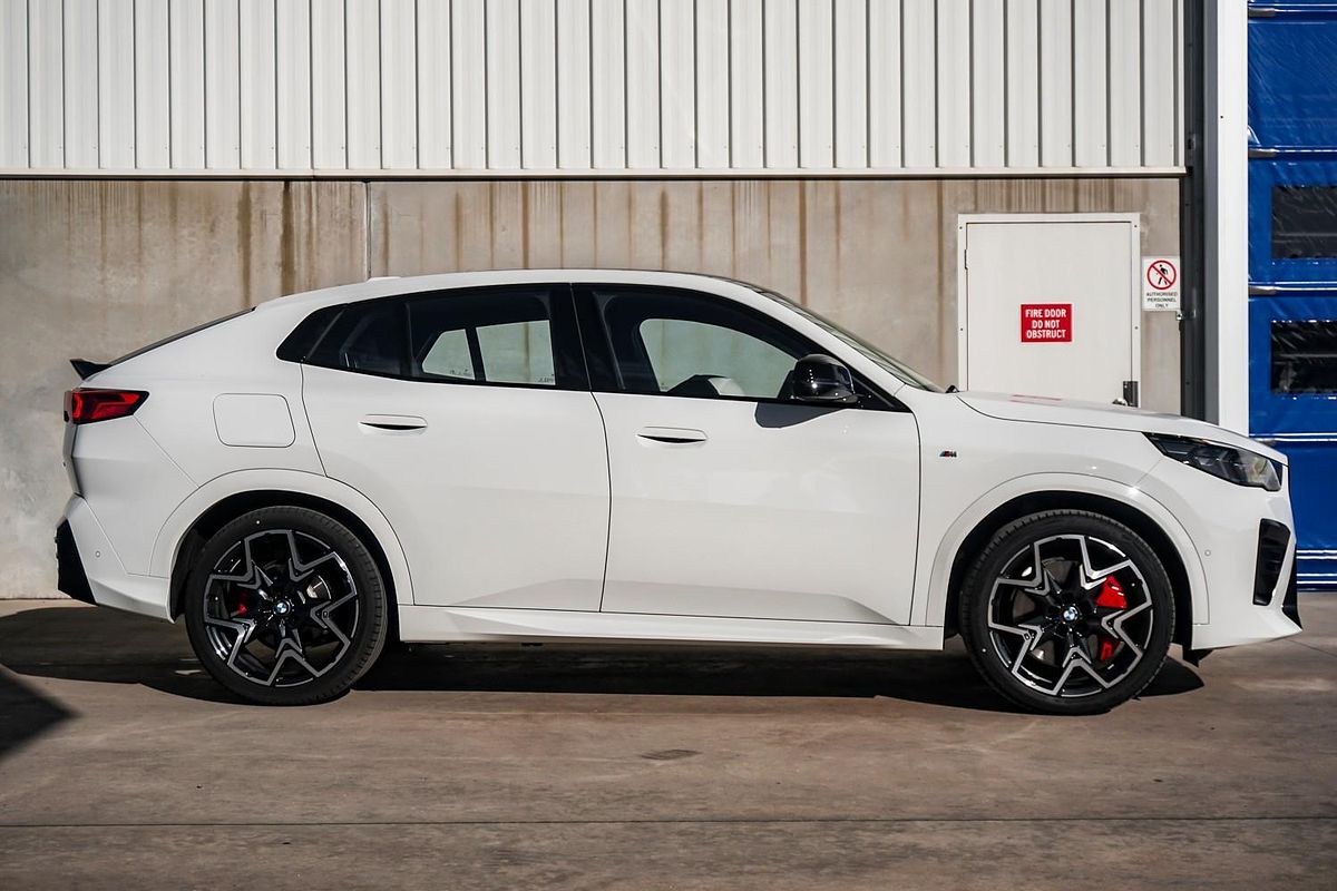 2025 BMW X2 xDrive20i M Sport U10