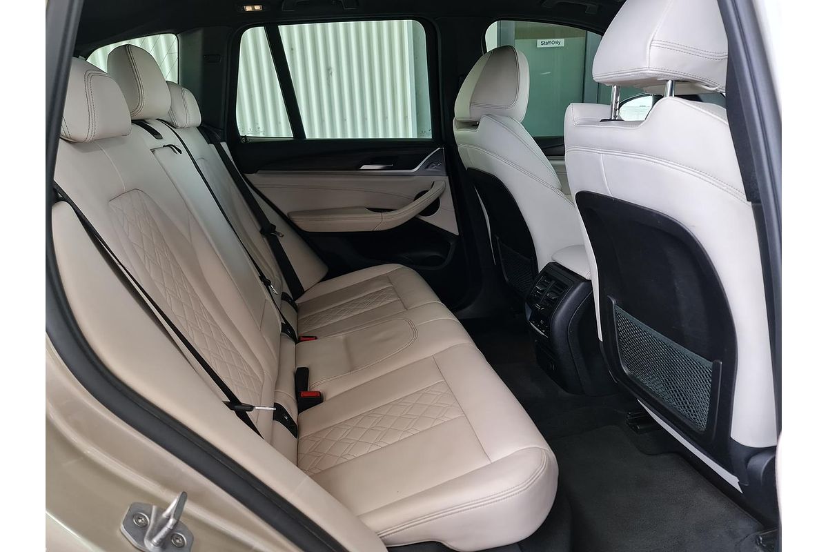 2018 BMW X3 xDrive30i G01