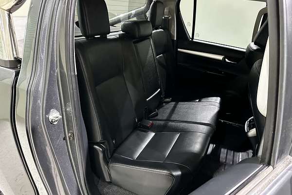 2020 Toyota Hilux SR5 GUN126R 4X4