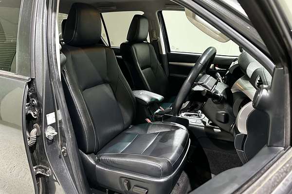2020 Toyota Hilux SR5 GUN126R 4X4