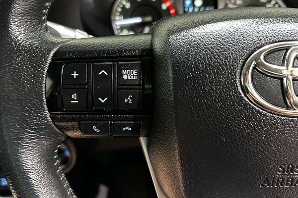 2020 Toyota Hilux SR5 GUN126R 4X4