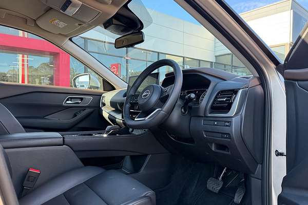 2024 Nissan X-TRAIL ST-L T33