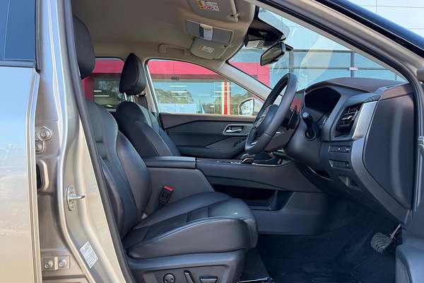 2024 Nissan X-TRAIL ST-L T33