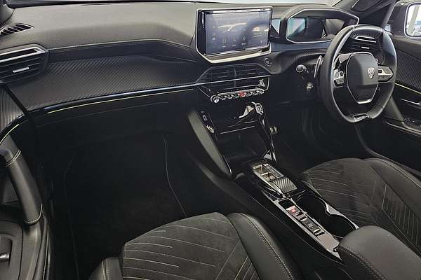 2023 Peugeot 2008 GT P24