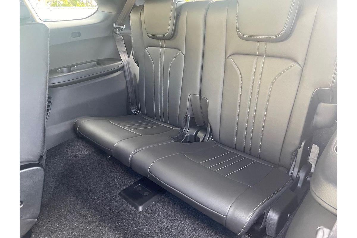 2025 Isuzu MU-X LS-T