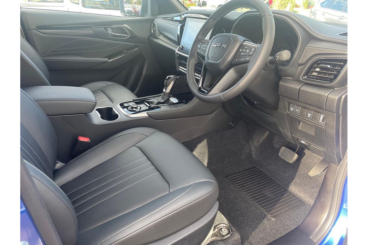 2025 Isuzu MU-X LS-T