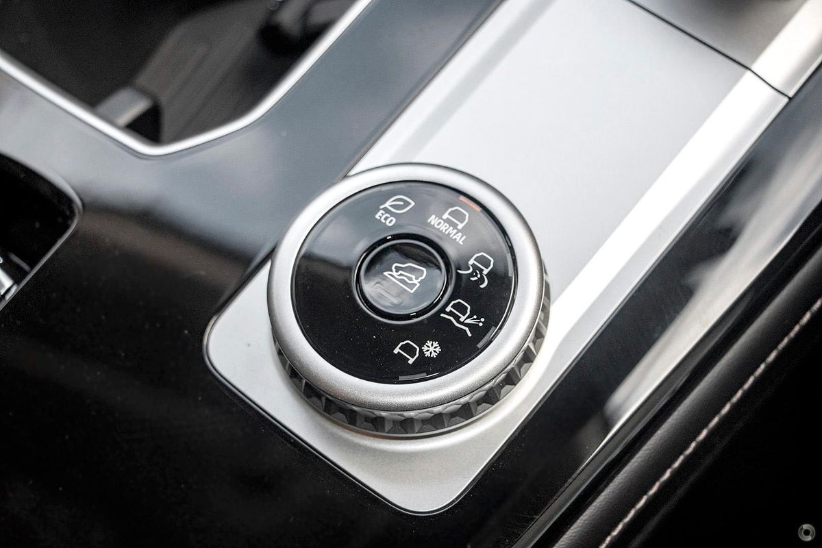 2025 Mitsubishi Outlander ES ZM