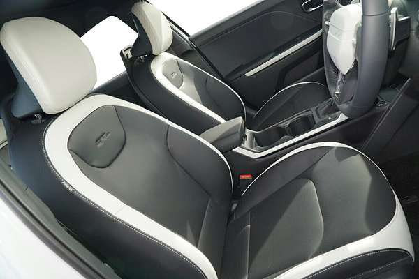 2025 Kia K4 GT-Line CL4m