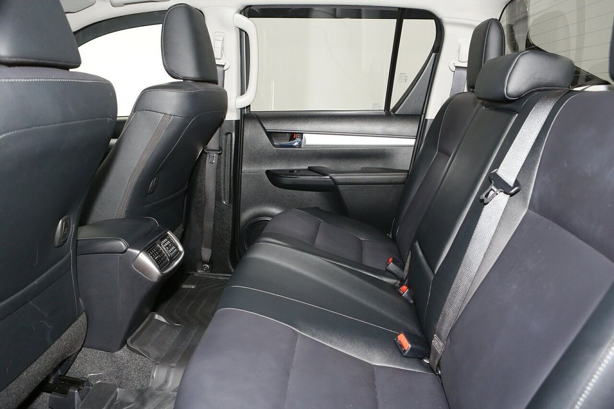 2022 Toyota Hilux SR5 GUN126R 4X4