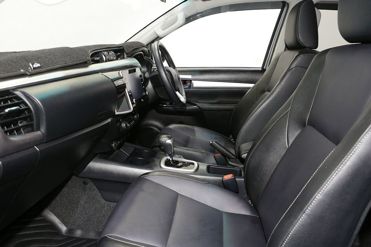 2022 Toyota Hilux SR5 GUN126R 4X4