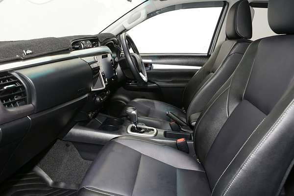 2022 Toyota Hilux SR5 GUN126R 4X4