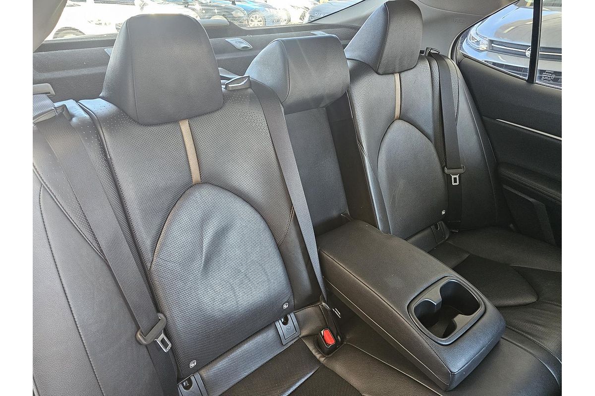 2018 Toyota Camry SL AXVH71R