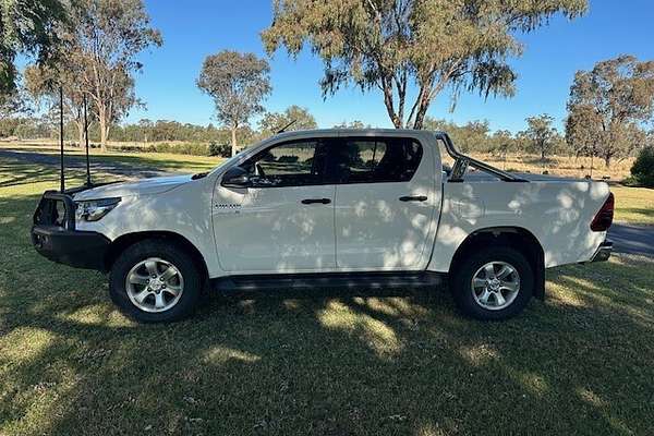 2021 Toyota Hilux SR GUN126R 4X4